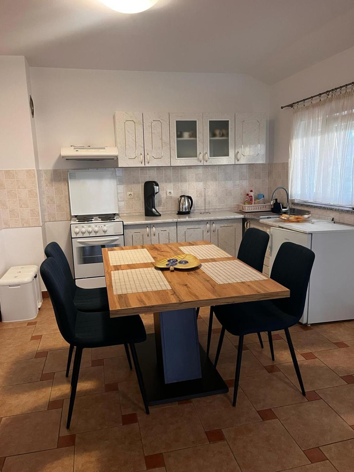 Apartments Jadranka Malinska Extérieur photo