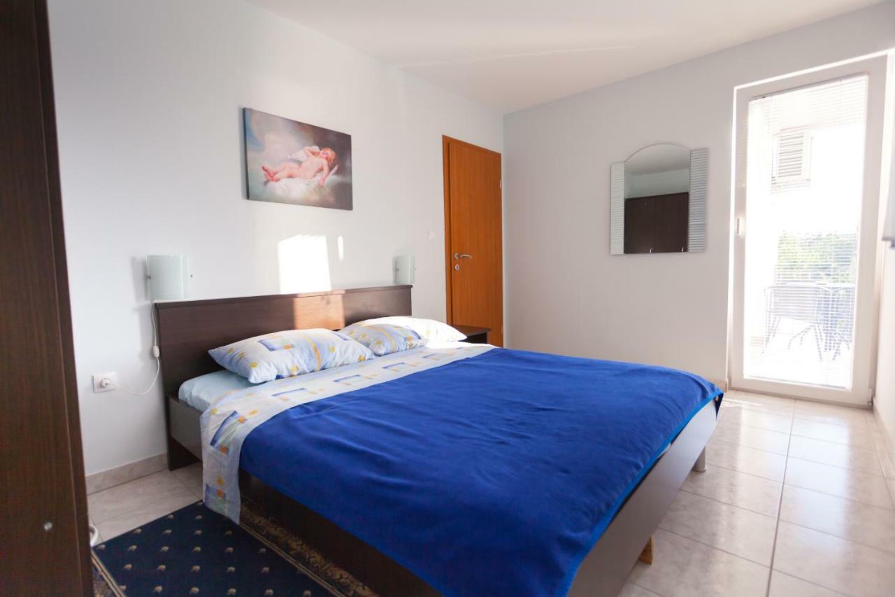 Apartments Jadranka Malinska Extérieur photo