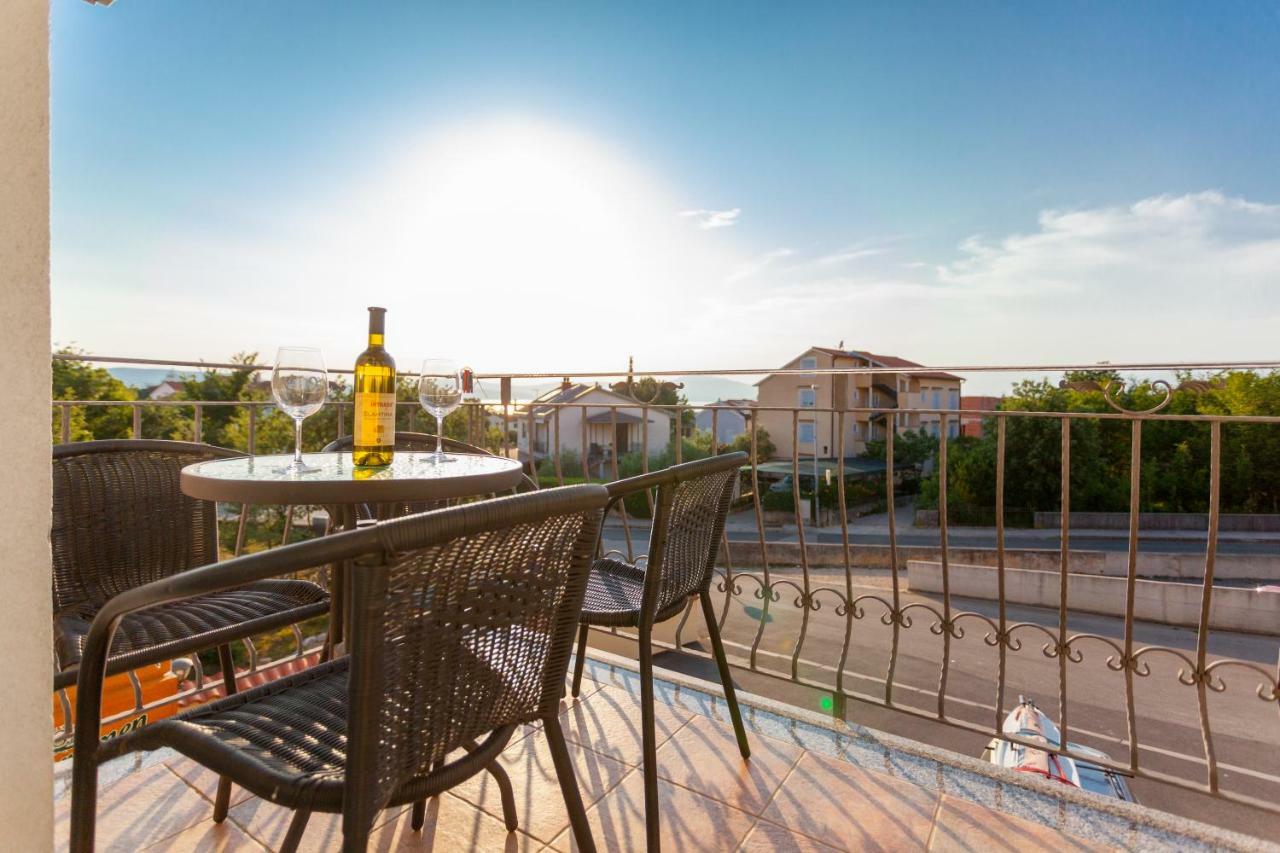Apartments Jadranka Malinska Extérieur photo